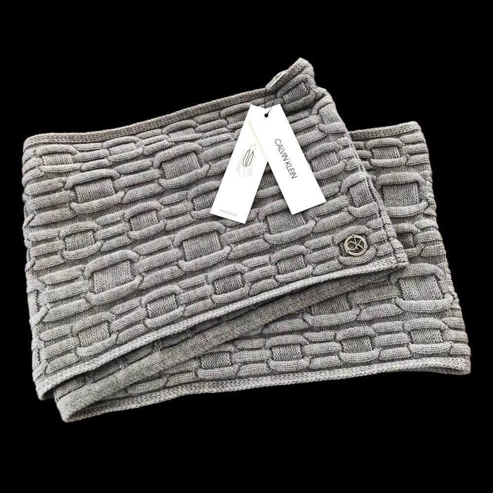 NWT Calvin Klein Gray Cable Knit Infinity Loop Scarf Soft Cozy Winter Grey New